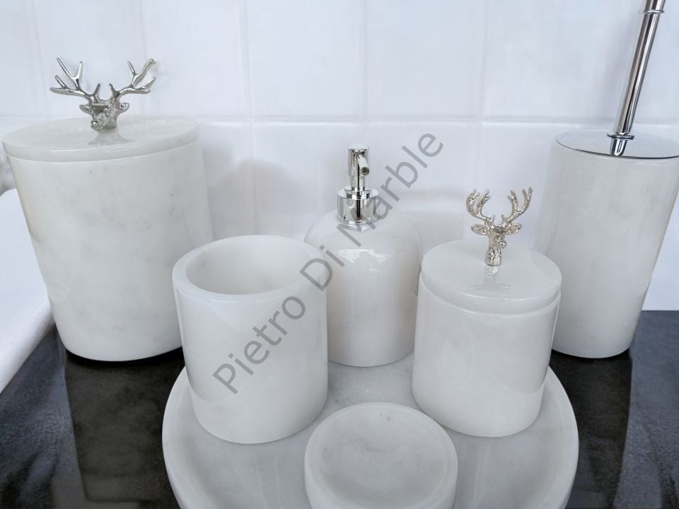 Beyaz Mermer 7 parça Klasik Model Banyo Setimiz (GÜMÜŞ RENK AKSESUAR)