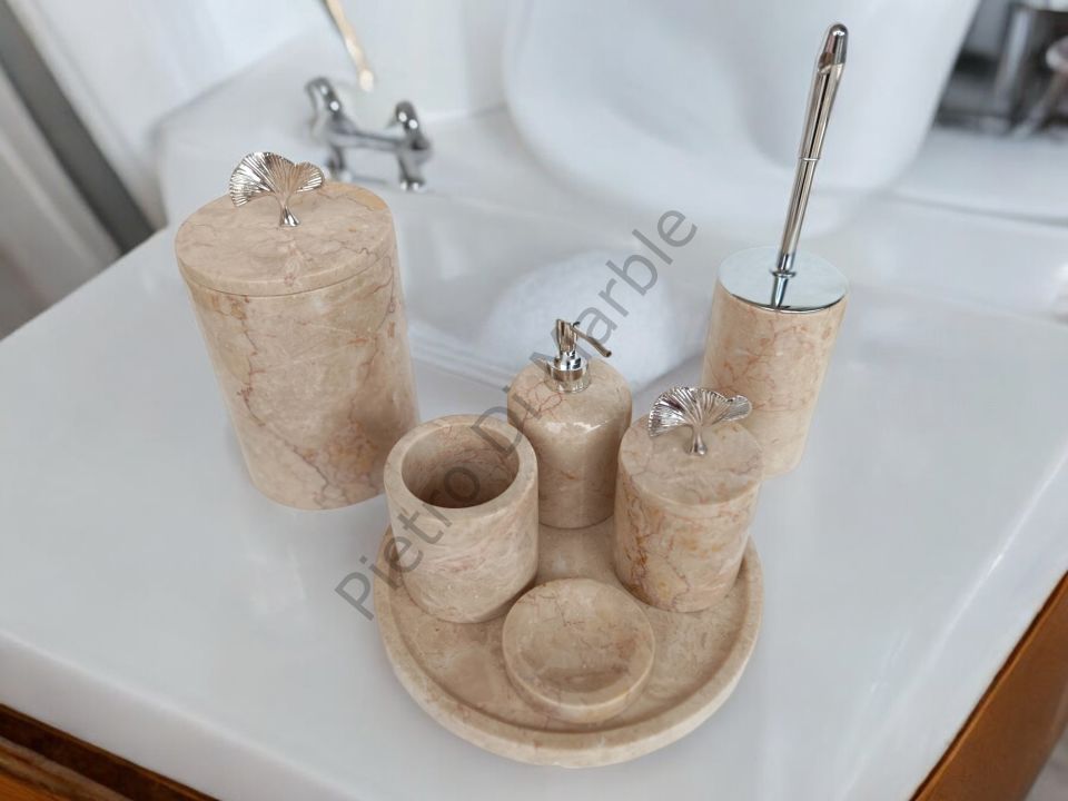 Bej Mermer 7 parça Klasik Model Banyo Setimiz (GÜMÜŞ RENK AKSESUAR)