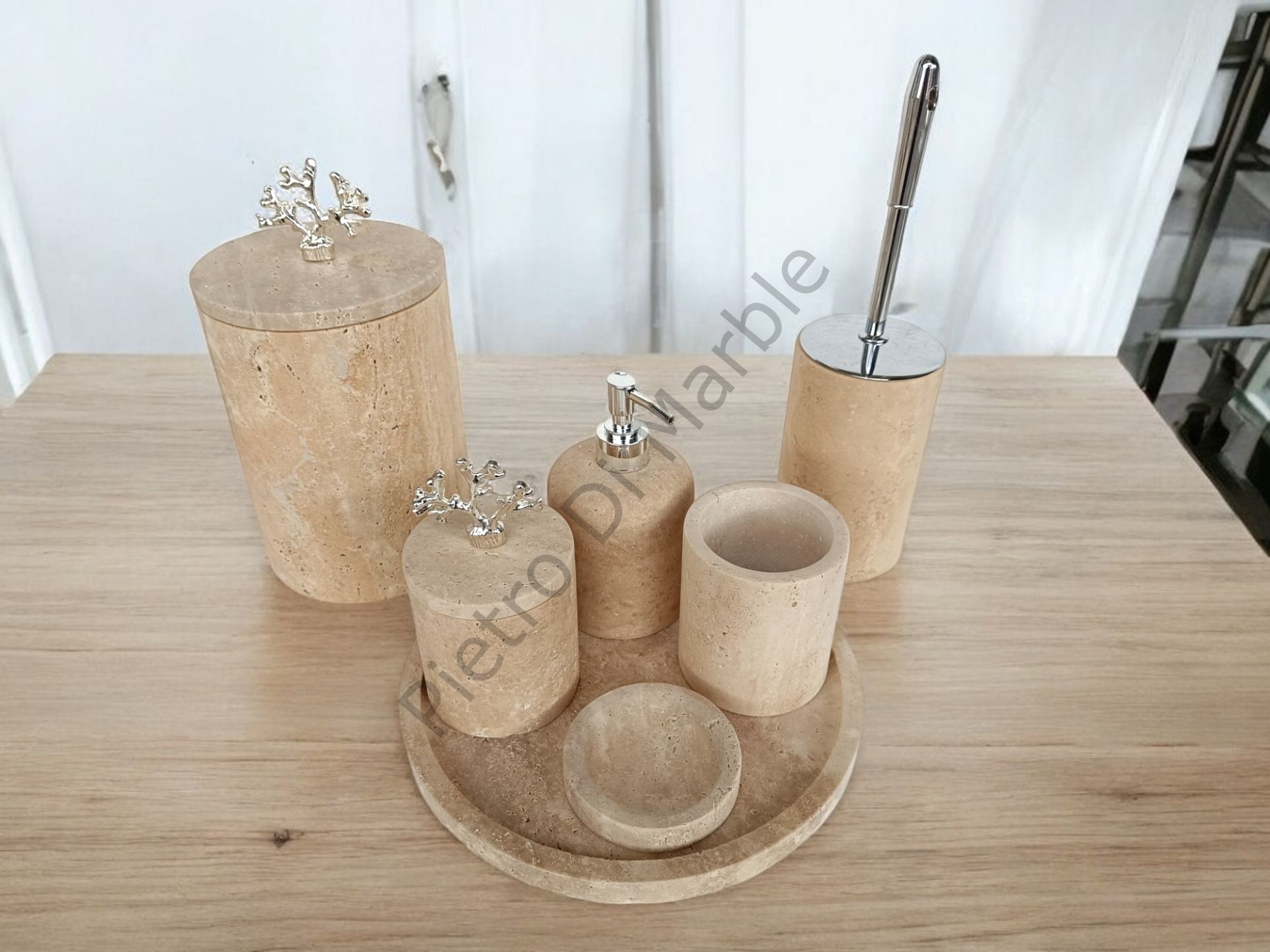 Sarı Traverten 7 parça Klasik Model Banyo Setimiz (GÜMÜŞ RENK AKSESUAR)